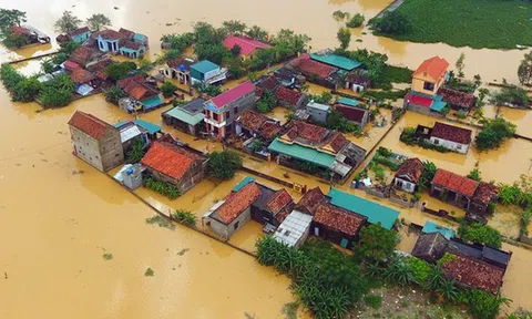 Mưa lớn tới tấp, miền Trung lo lũ chồng lũ